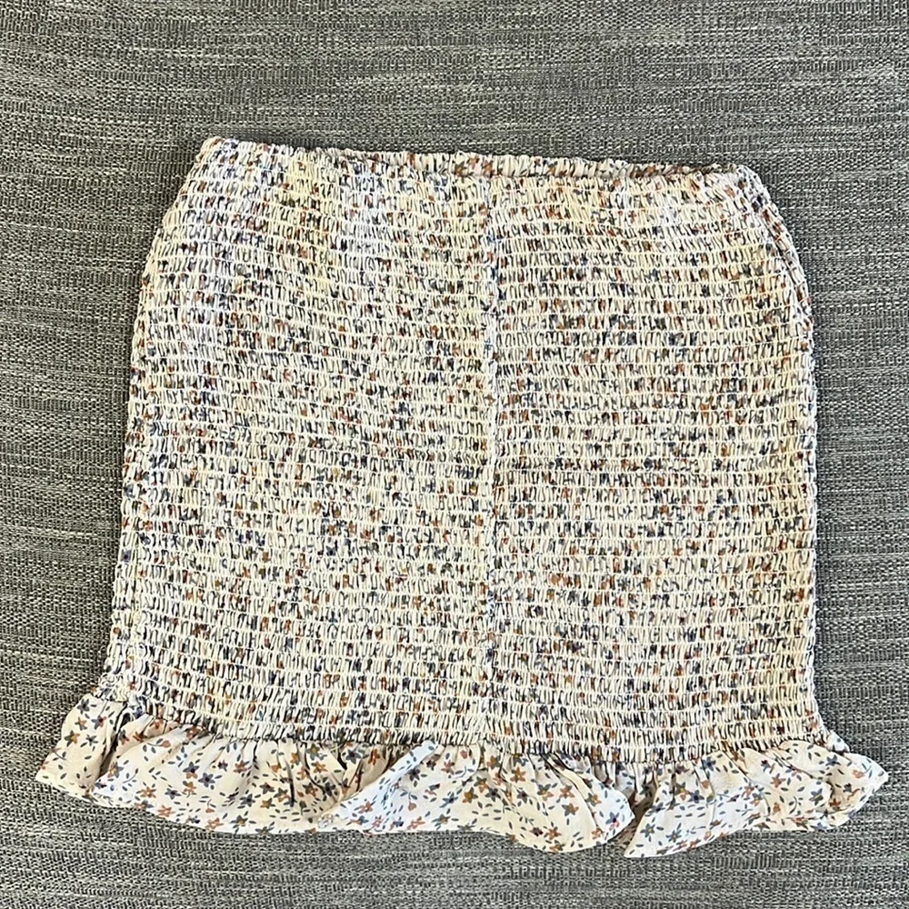 NWOT Love Tree Cropped Tie Top w/ Ruffle Skirt - Picture 5 of 6